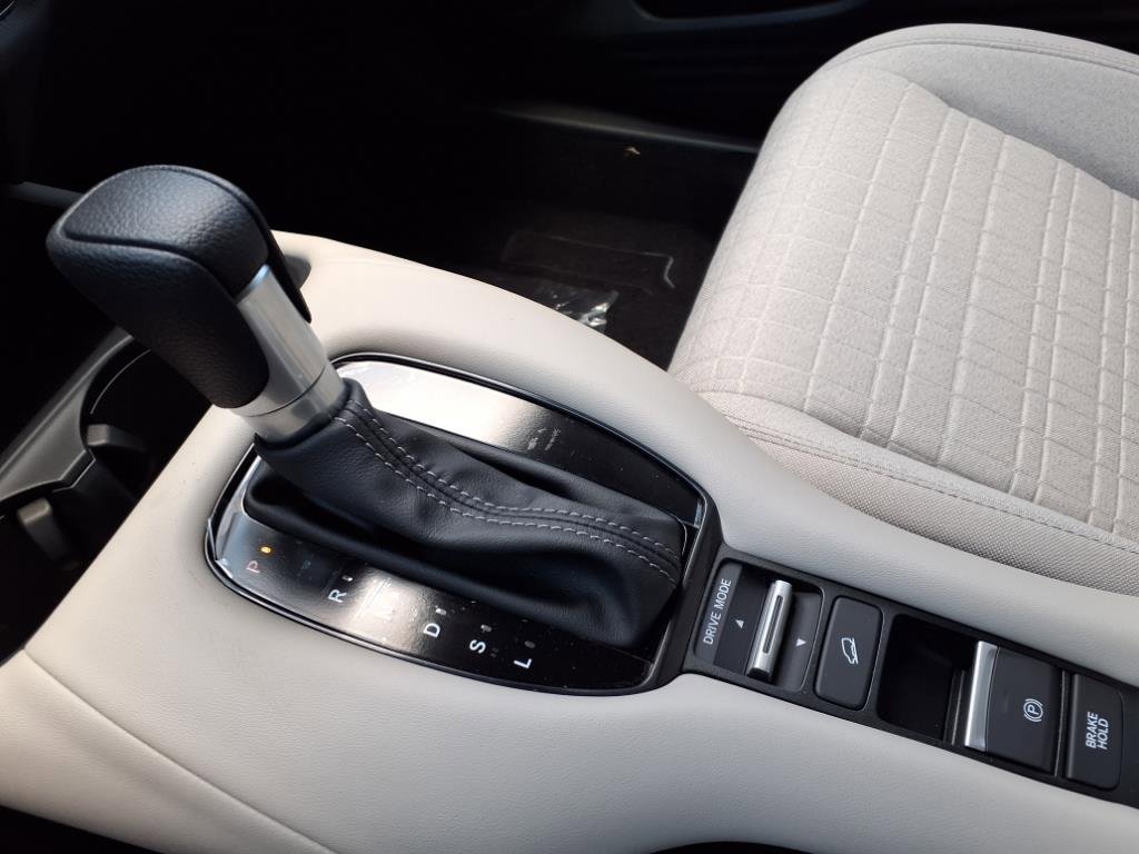 New 2026 Honda HR-V LX image 8