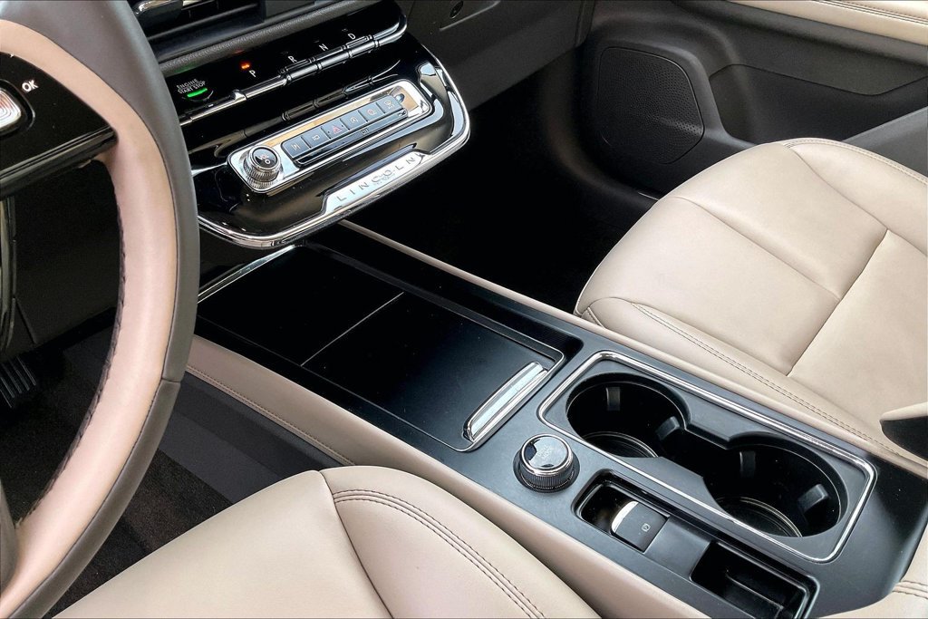 Certified 2023 Lincoln Corsair FWD image 18