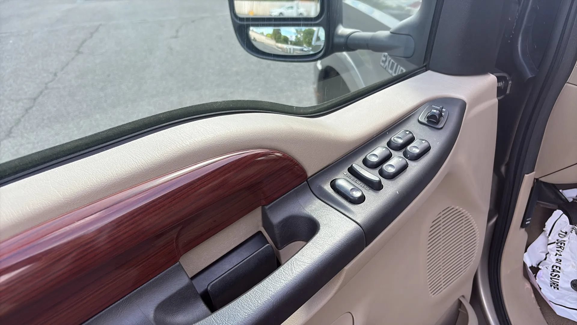 Used 2005 Ford Excursion Limited AWD/4WD image 17