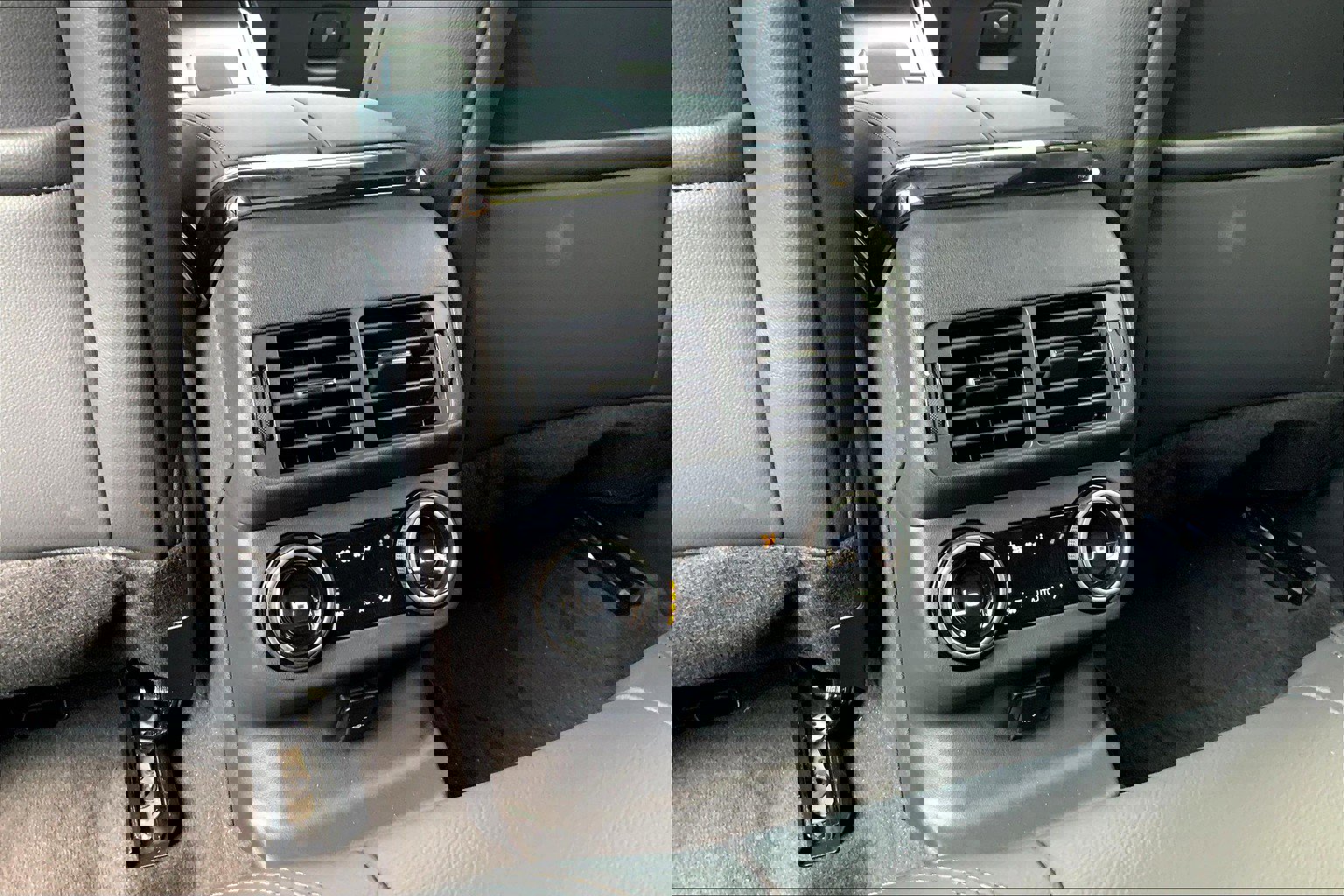 New 2026 Land Rover Range Rover Velar Dynamic SE image 20