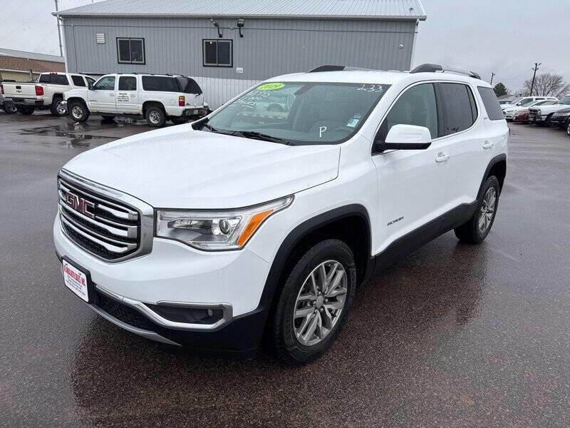 Used 2019 GMC Acadia SLE image 1