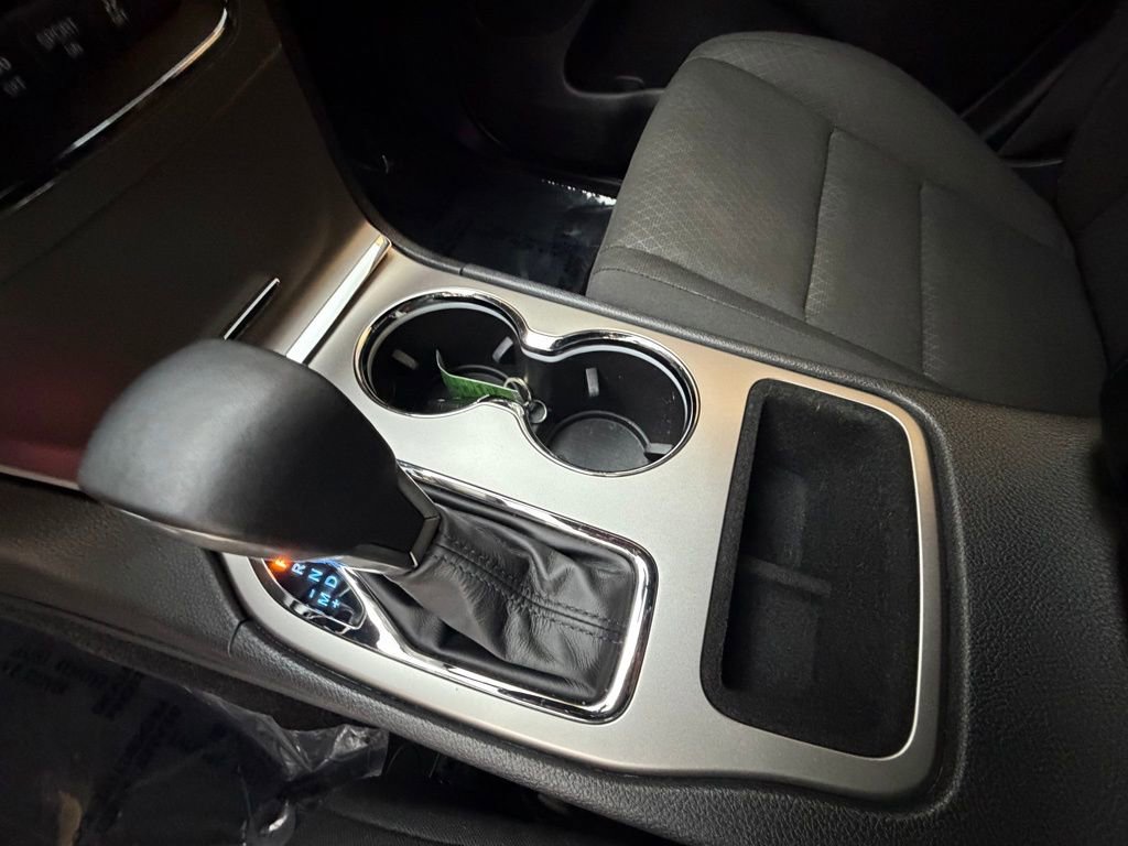 Used 2018 Jeep Grand Cherokee Laredo image 19