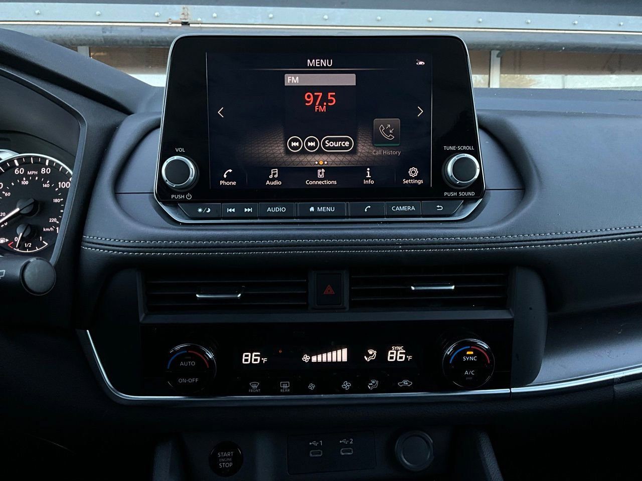 Used 2025 Nissan Rogue SV image 27