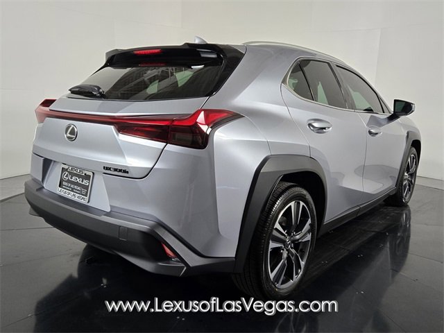 New 2025 Lexus UX 300h FWD image 4