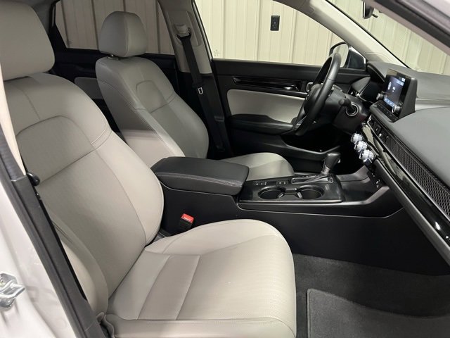 Used 2024 Honda Civic EX-L image 27