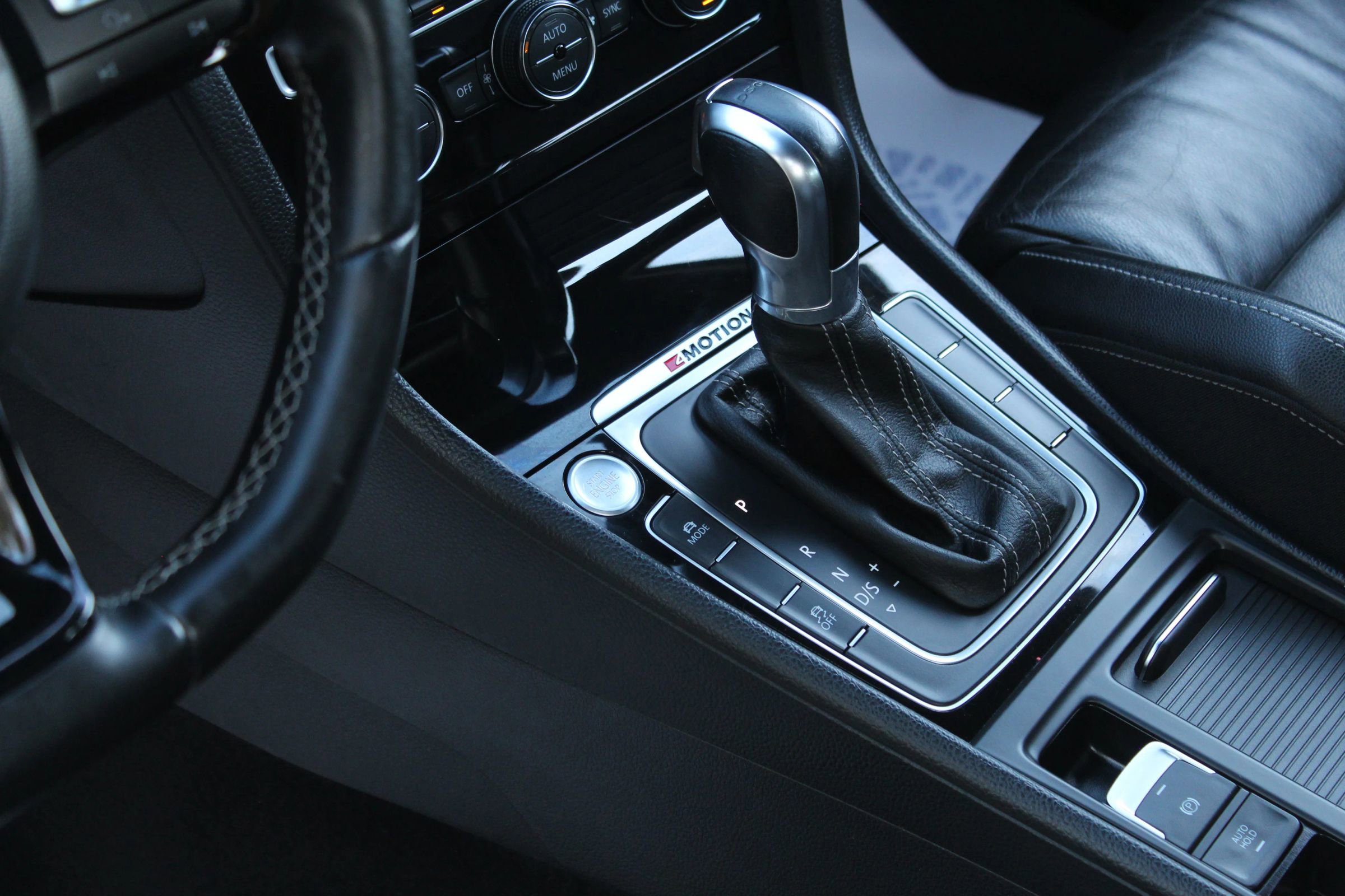 Used 2016 Volkswagen Golf 4-Door image 22