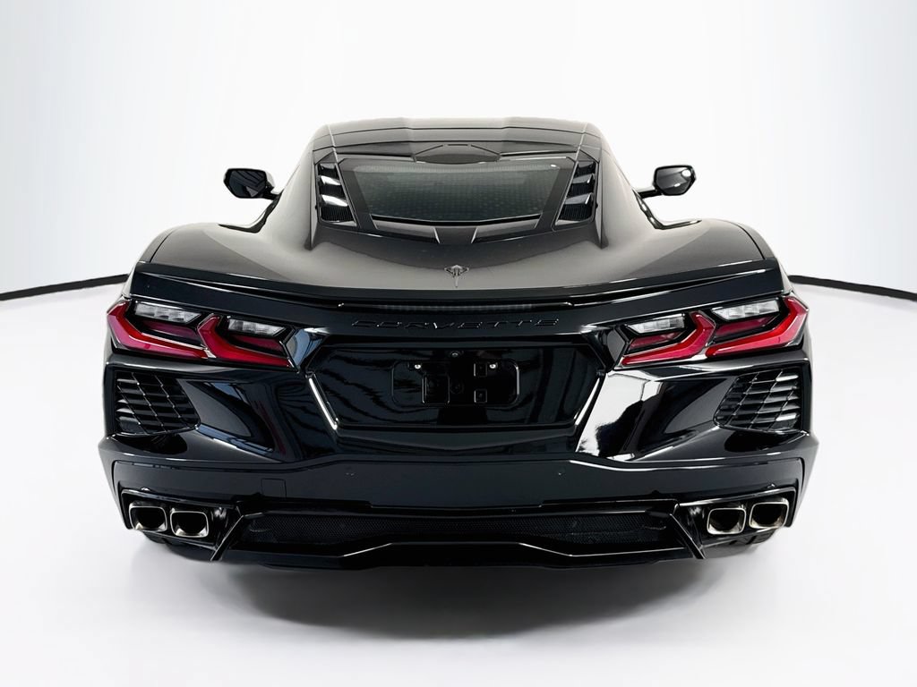 Used 2021 Chevrolet Corvette Stingray Coupe w/ Body-Color Dual Roof Package RWD image 6