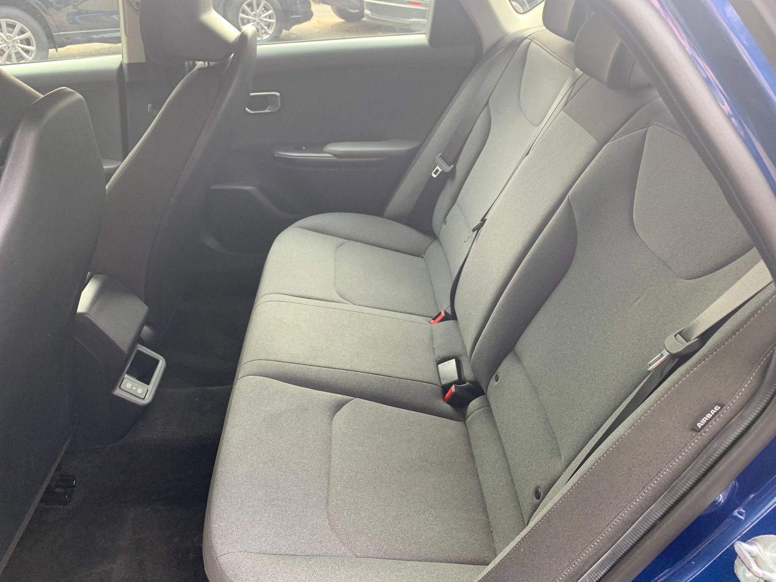 Used 2025 Kia K4 LXS image 38