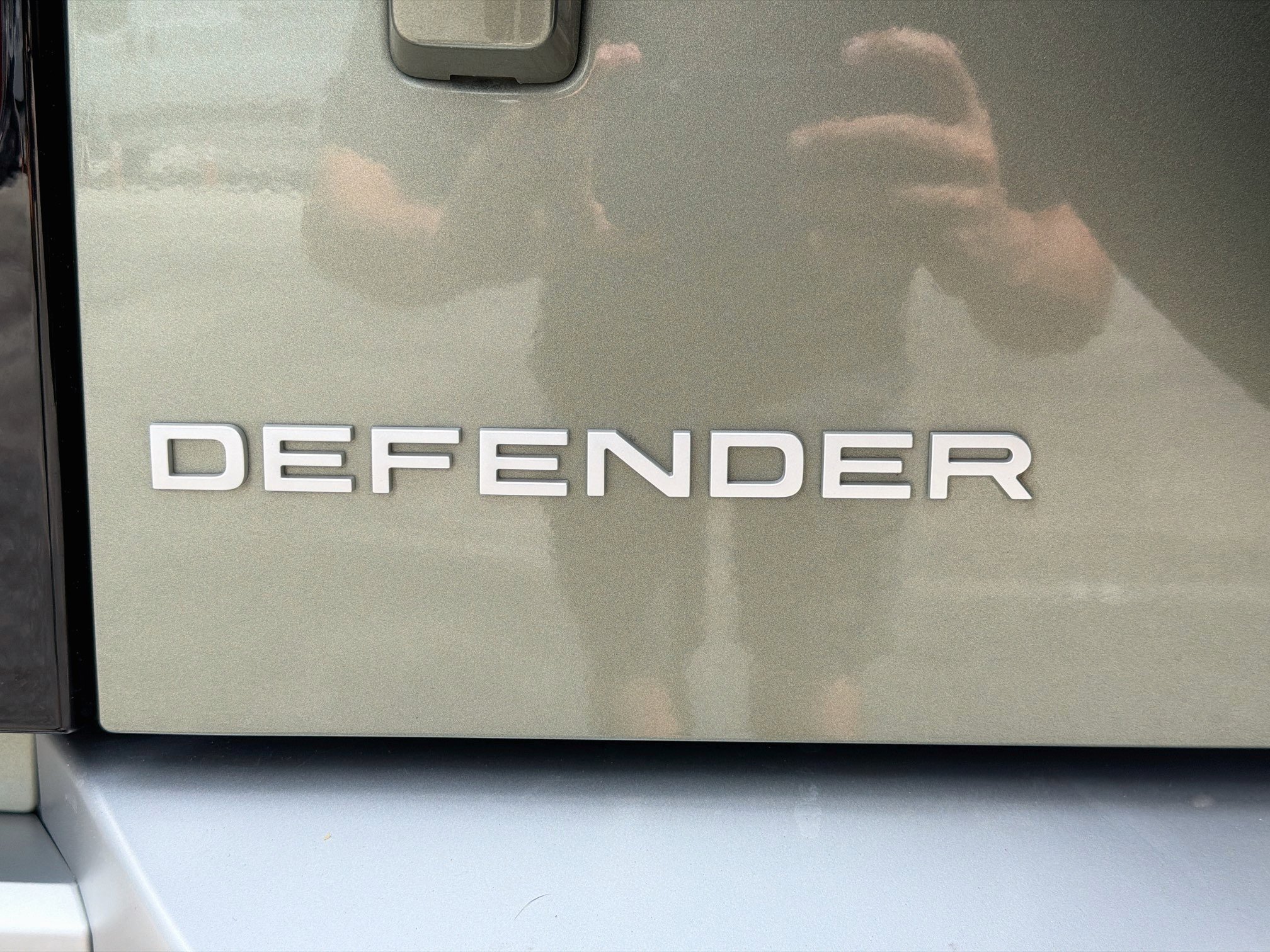 Used 2025 Land Rover Defender 110 S AWD/4WD image 11