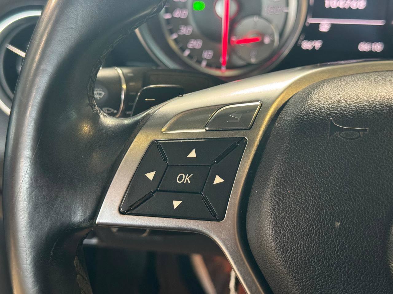 Used 2013 Mercedes-Benz SLK 250 image 17