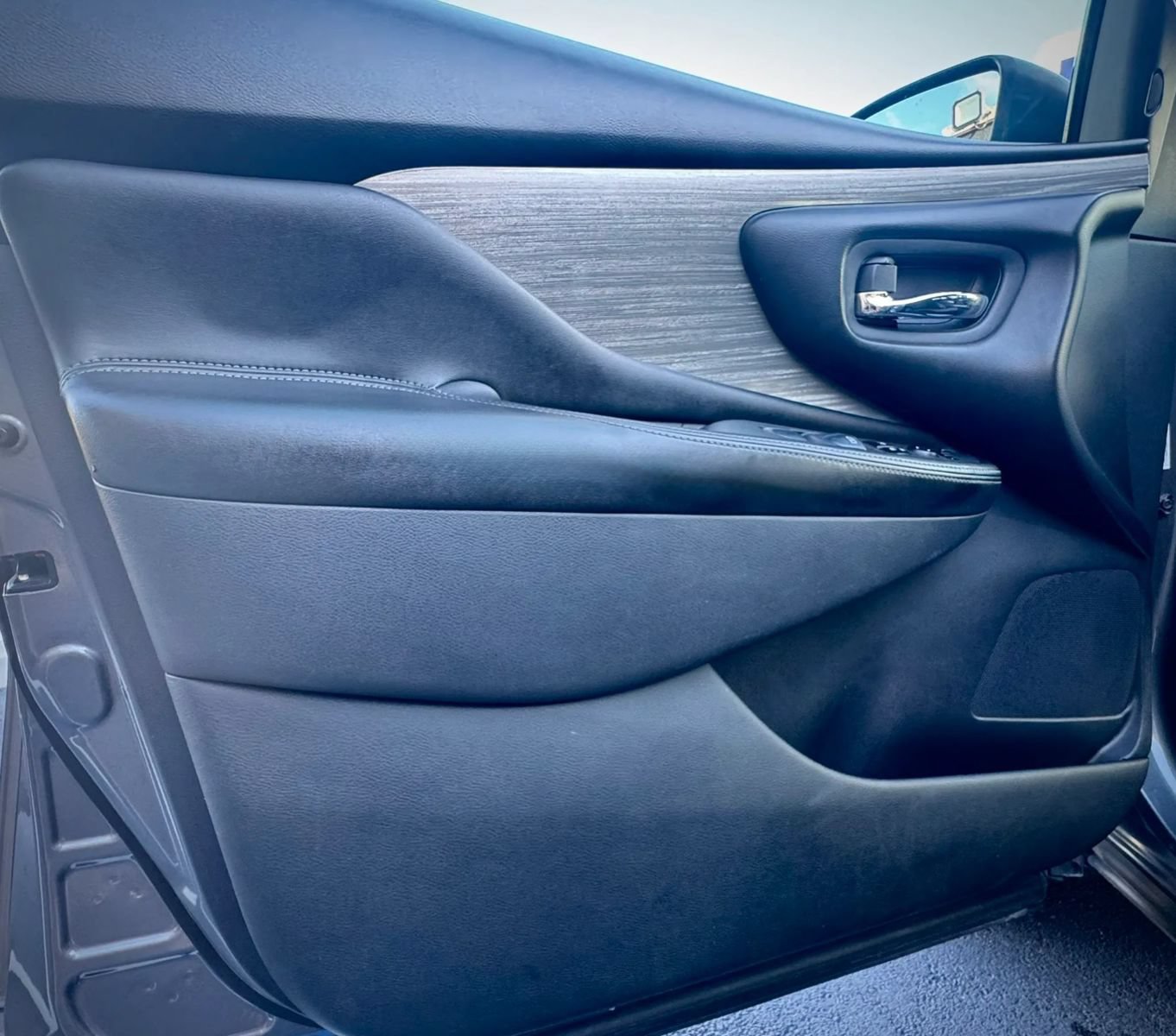 Used 2018 Nissan Murano SV FWD image 39