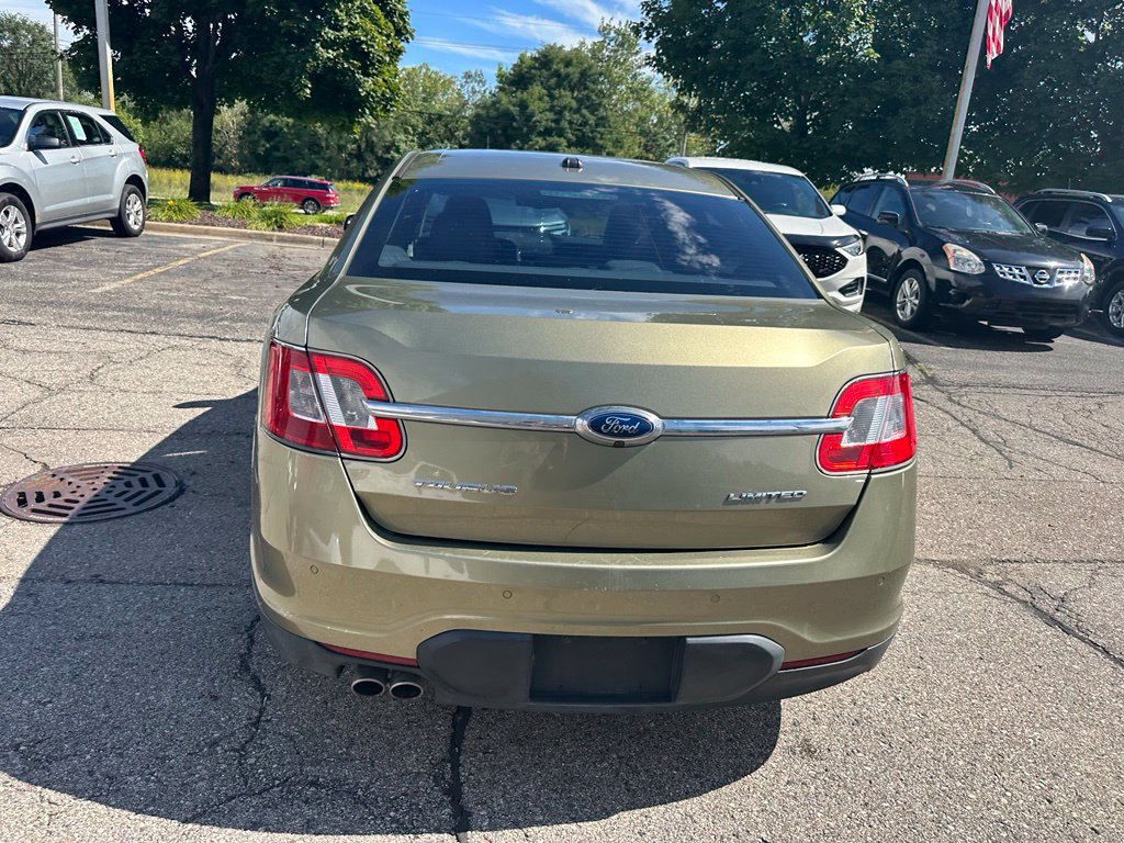Used 2012 Ford Taurus Limited FWD image 4