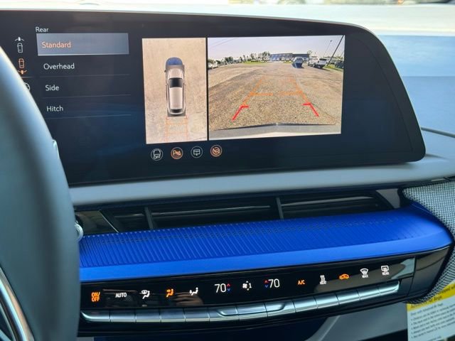 New 2025 Cadillac Optiq Luxury 1 image 30