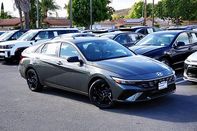 Certified 2026 Hyundai Elantra Sport image 3