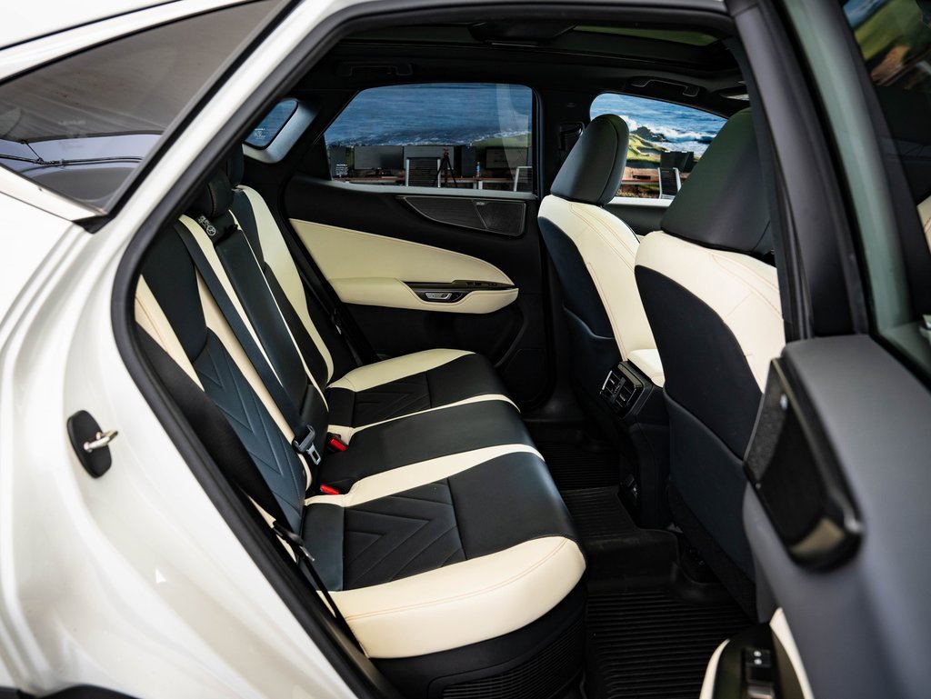 Certified 2024 Lexus NX 350h AWD w/ Vision Package image 32