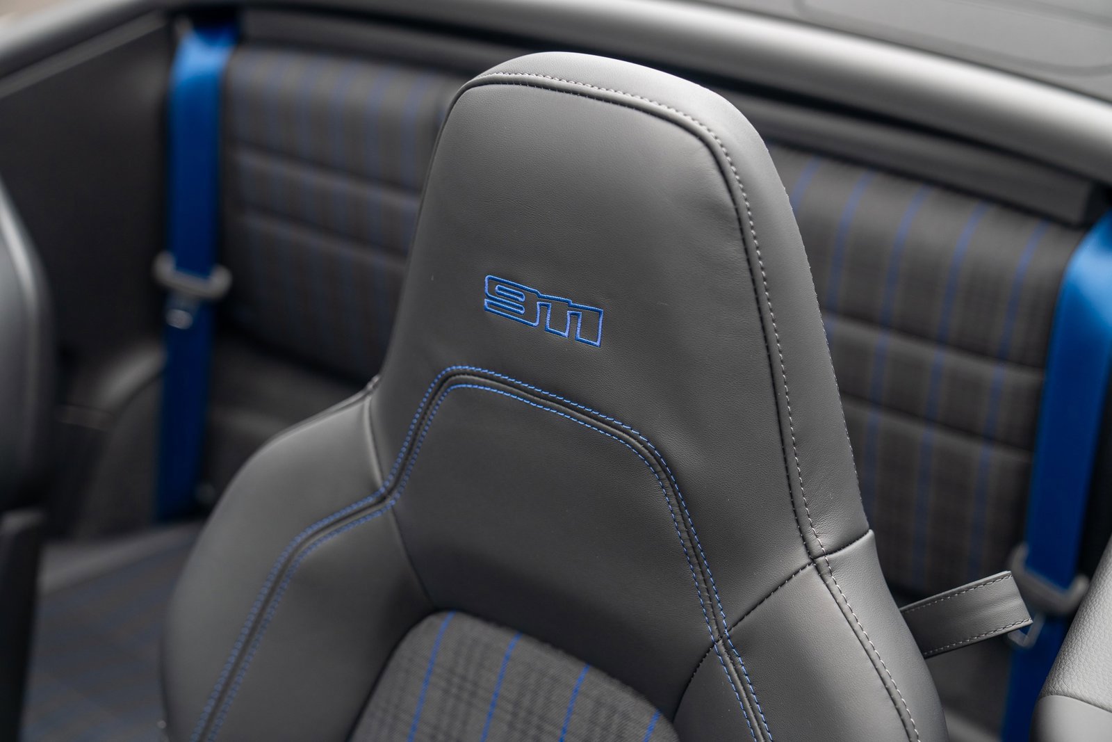 New 2026 Porsche 911 Carrera T image 14