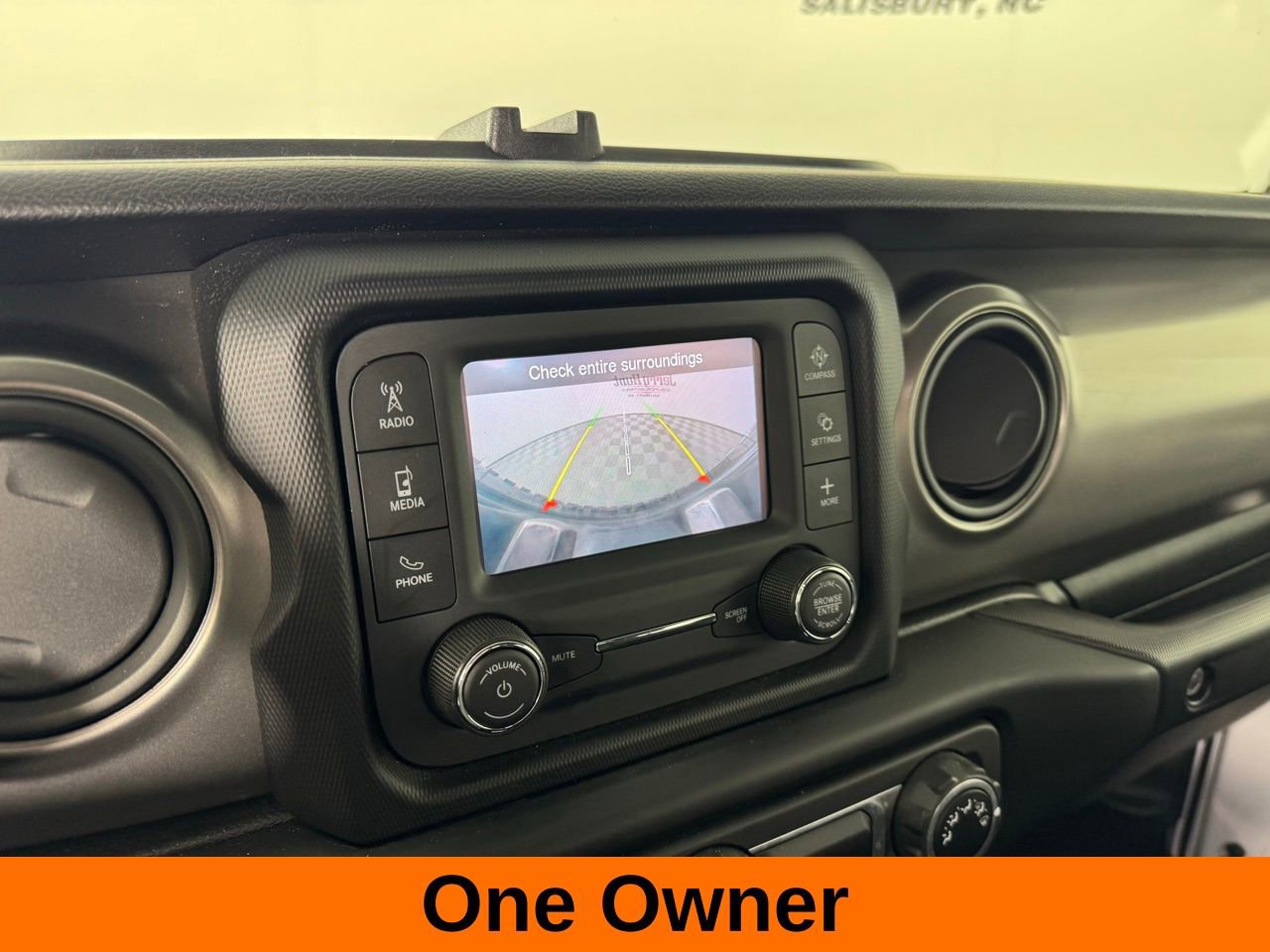 Used 2021 Jeep Wrangler Sport image 3