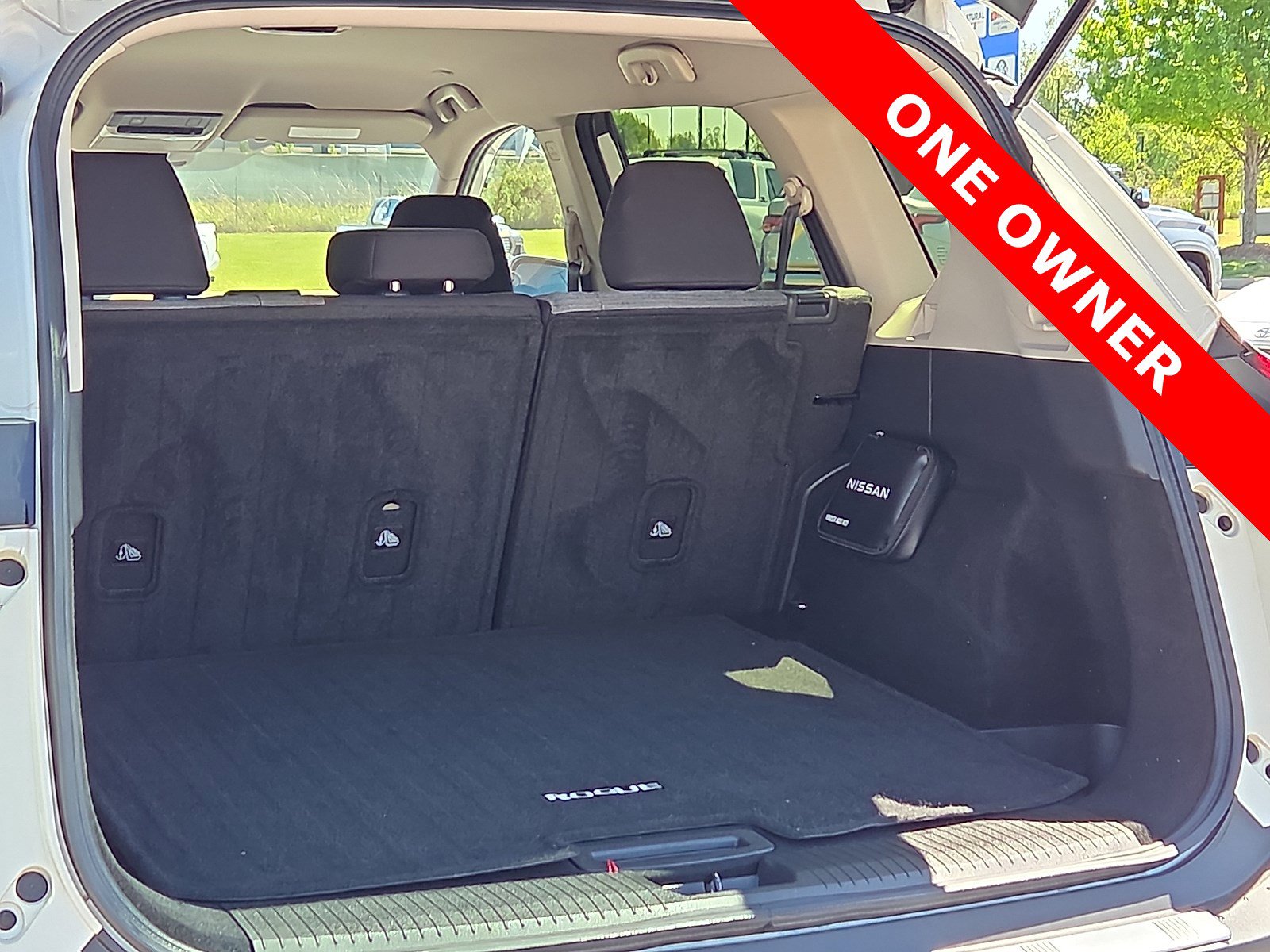 Used 2023 Nissan Rogue SV FWD image 9