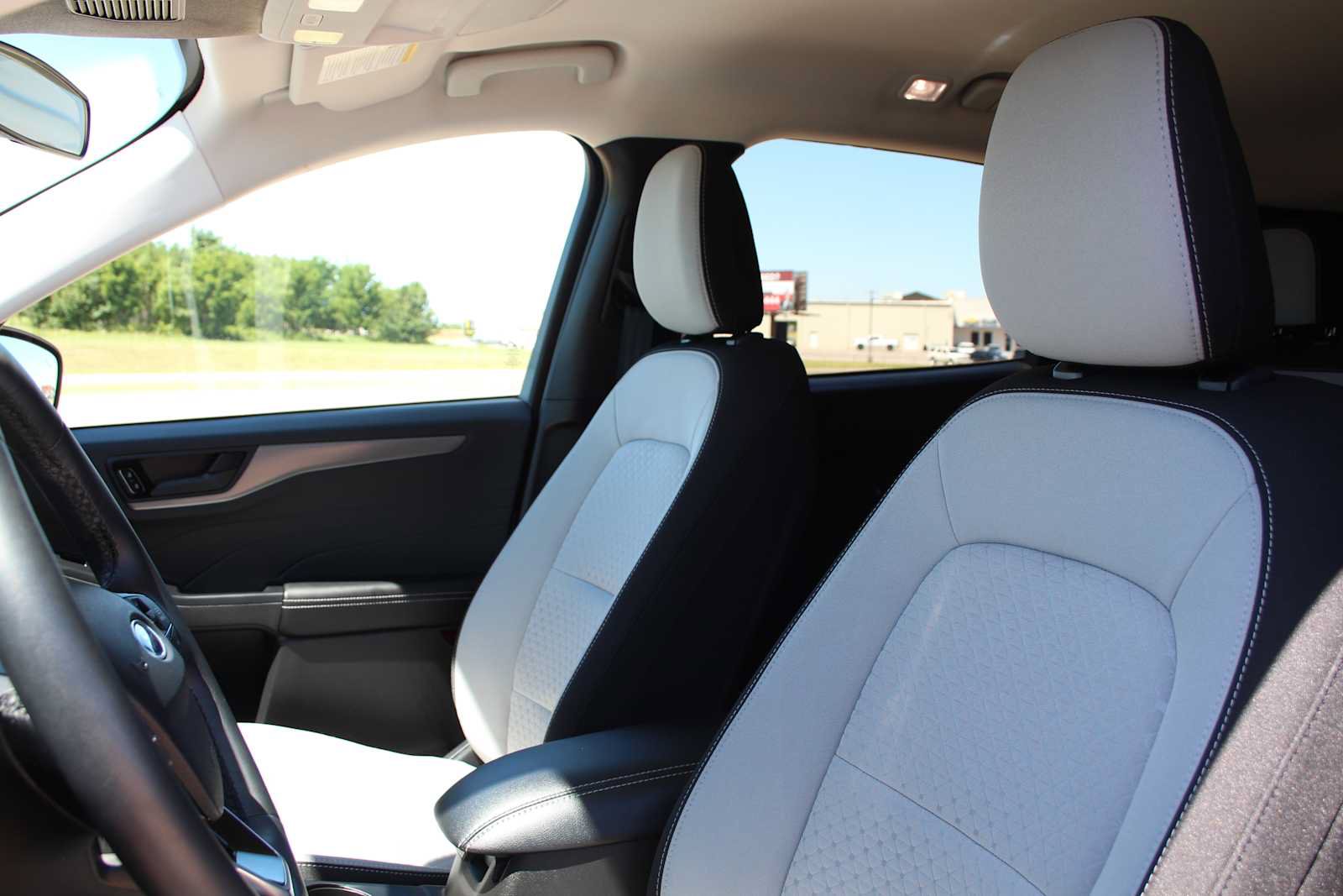 Used 2024 Ford Escape Active AWD/4WD image 24