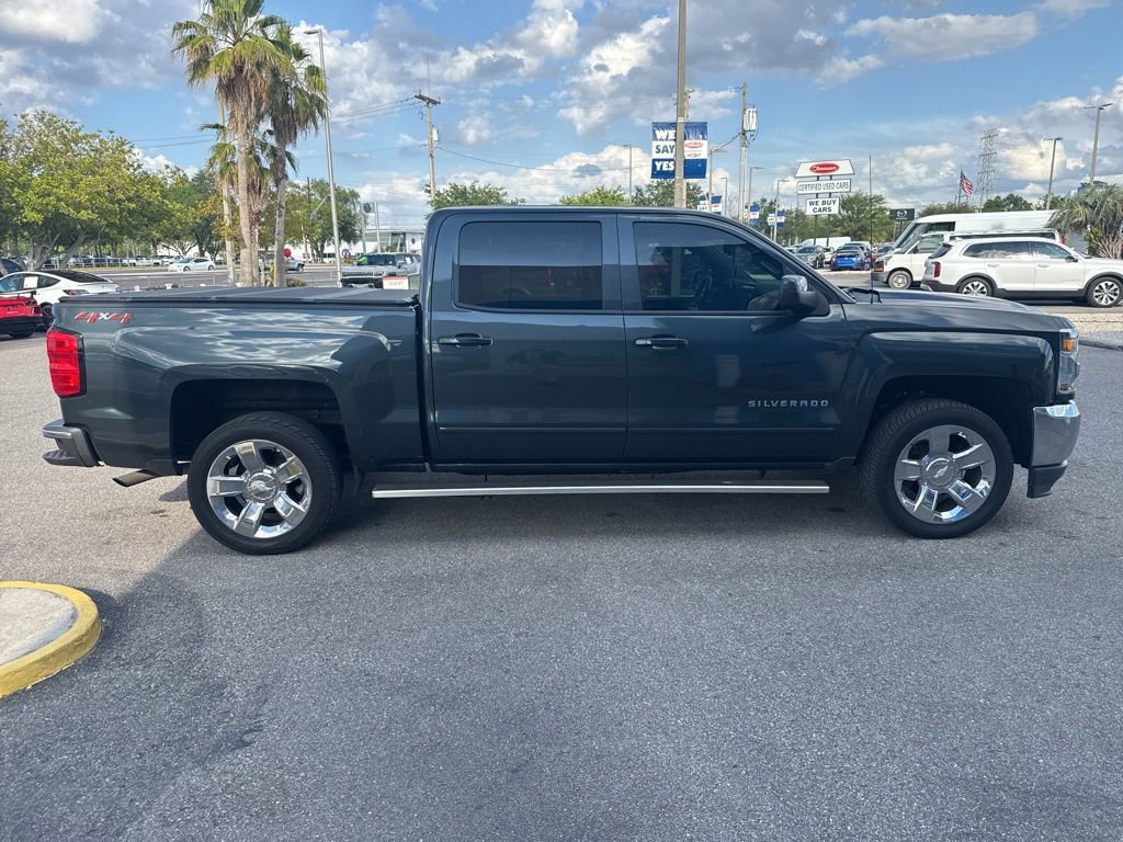 Used 2018 Chevrolet Silverado 1500 LT w/ LT Eassist Package AWD/4WD image 5