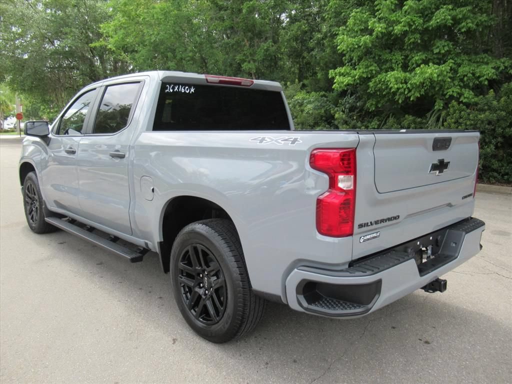 Used 2024 Chevrolet Silverado 1500 Custom w/ Dark Appearance Package RWD image 4