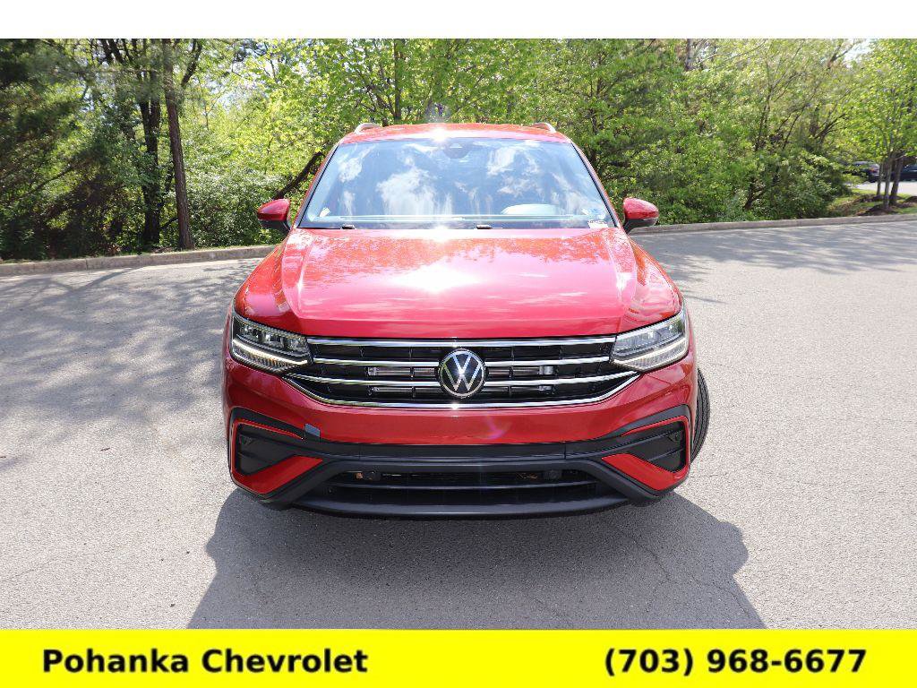 Used 2022 Volkswagen Tiguan SE AWD/4WD image 2