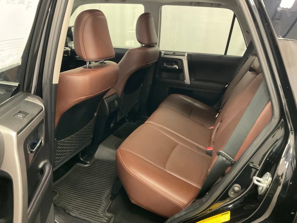 Used 2022 Toyota 4Runner Limited AWD/4WD image 32