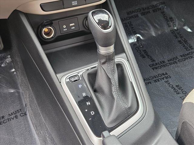 Used 2022 Hyundai Accent SEL image 19