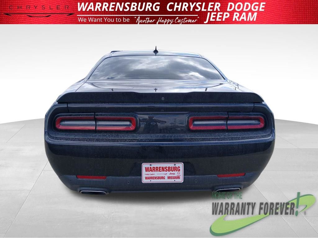 Used 2023 Dodge Challenger SXT w/ Plus Package image 5
