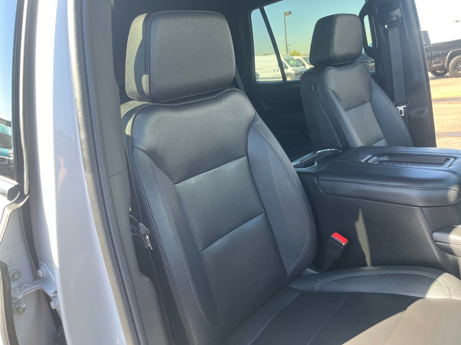 Used 2024 Chevrolet Tahoe LT w/ Luxury Package image 32