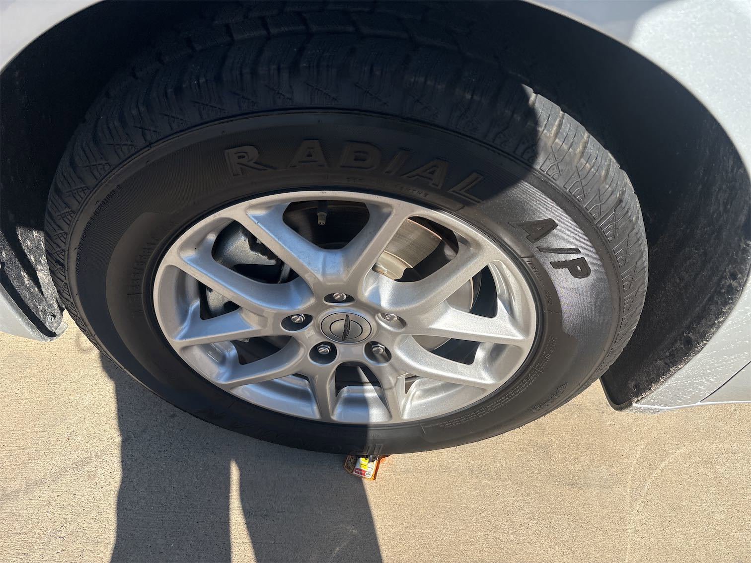 Used 2024 Chrysler Pacifica Touring-L image 8