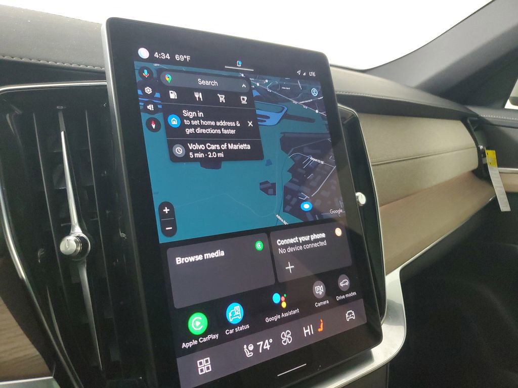 Certified 2025 Volvo XC90 B6 Core w/ Climate Package image 30