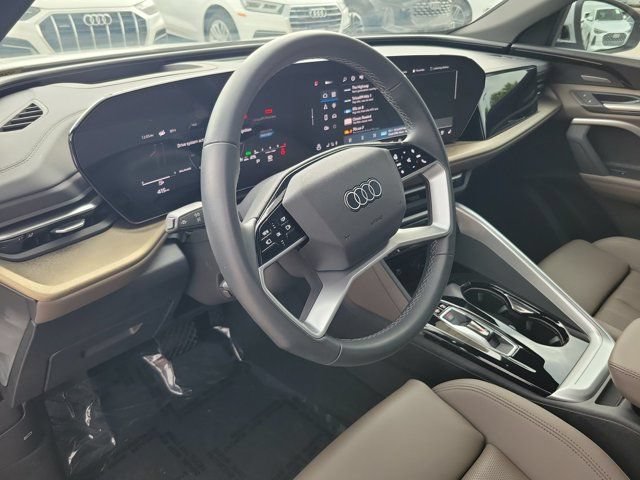 Certified 2025 Audi Q5 Premium Plus w/ Premium Plus AWD/4WD image 17
