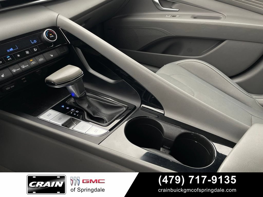 Used 2021 Hyundai Elantra SEL w/ Convenience + Premium Package FWD image 19