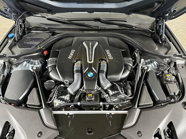 Used 2019 BMW M550i xDrive AWD/4WD image 35