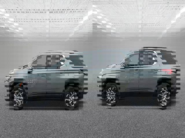 Used 2023 Chevrolet Traverse LT