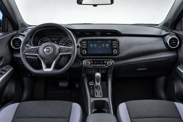 Used 2023 Nissan Kicks SR w/ SR Premium Package FWD image 11