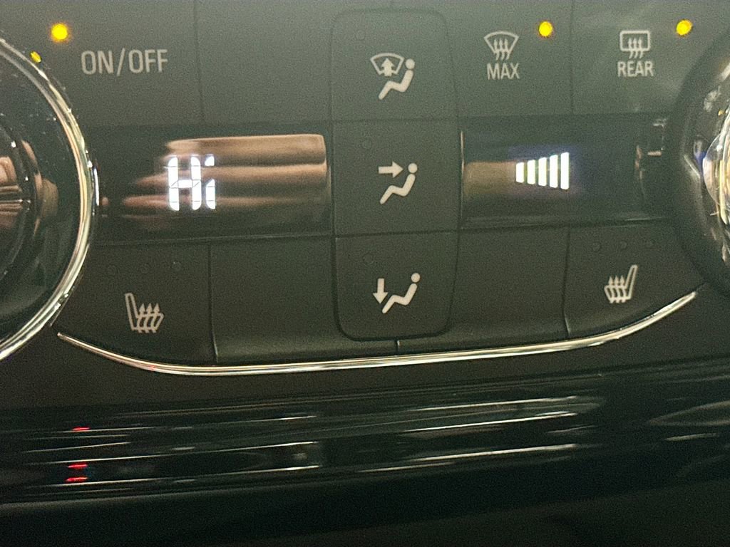 New 2026 Chevrolet Trax RS w/ Driver Confidence Package image 19