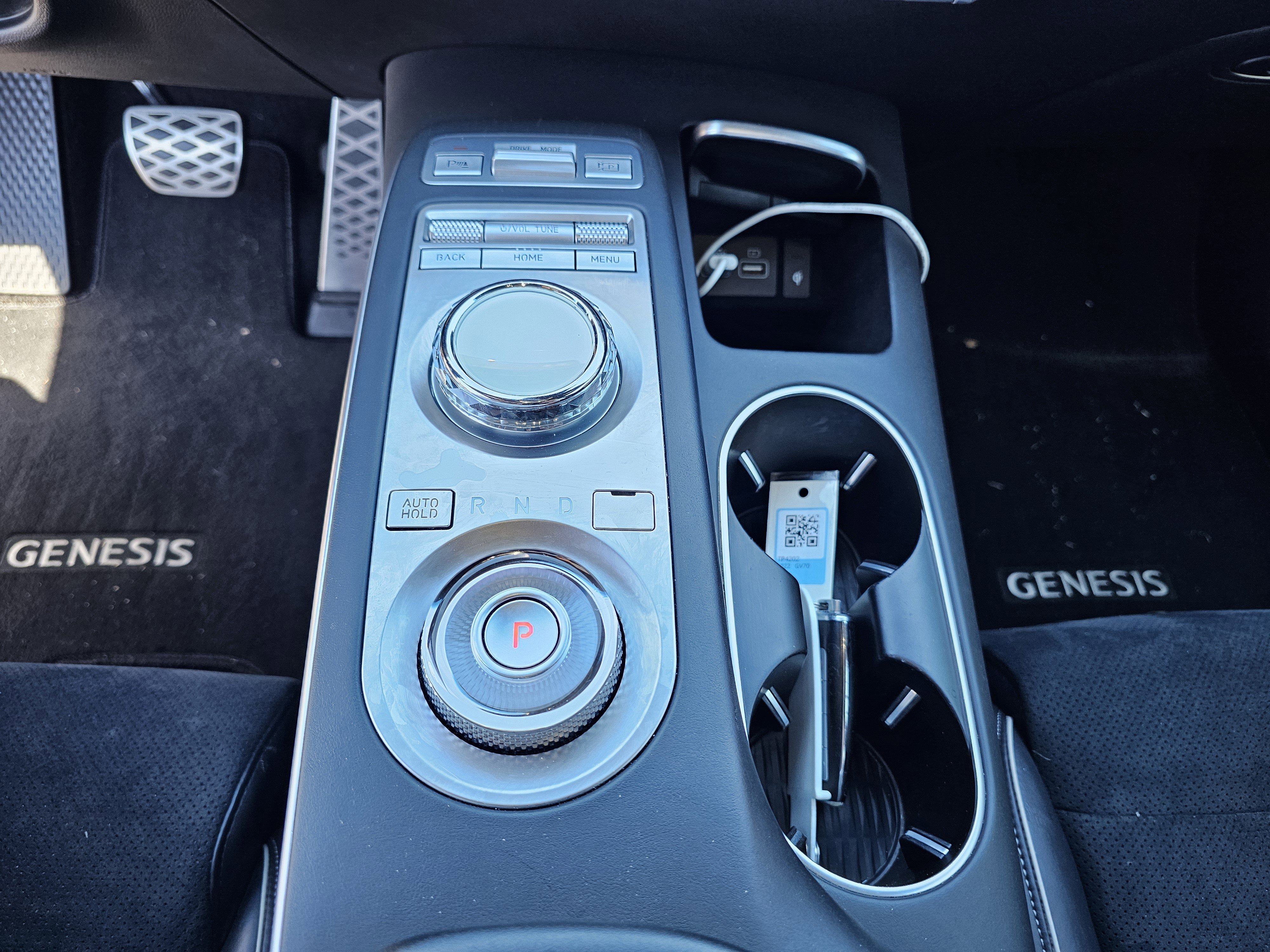 Used 2022 Genesis GV70 3.5T Sport w/ Sport Prestige Package image 25