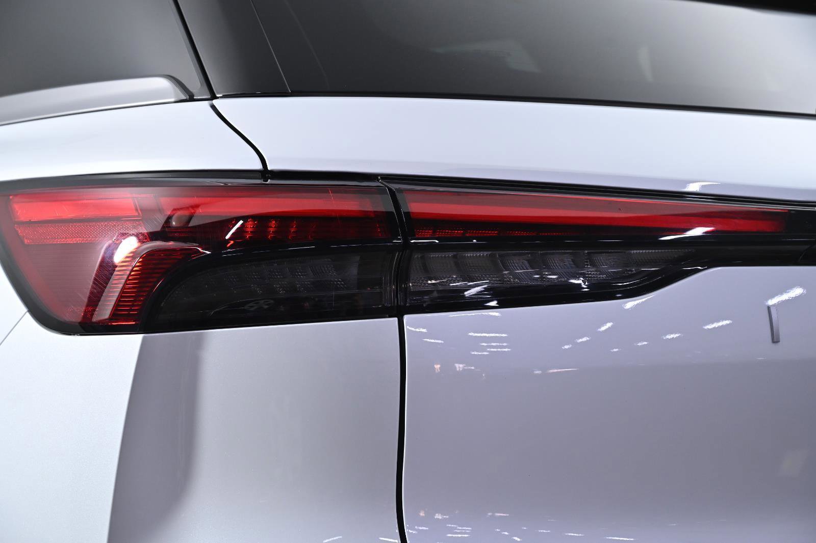 Certified 2026 INFINITI QX60 Luxe w/ Cargo Package image 6