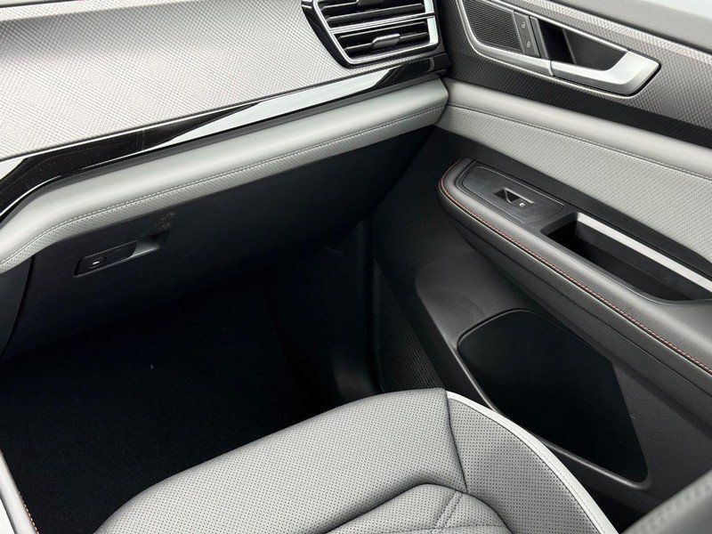 New 2026 Volkswagen Atlas Peak Edition AWD/4WD image 9