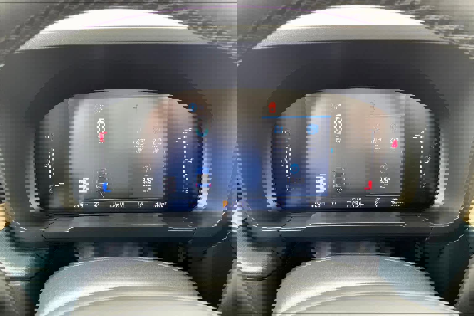 Certified 2025 Ford Maverick Lariat w/ 4K Tow Package image 25