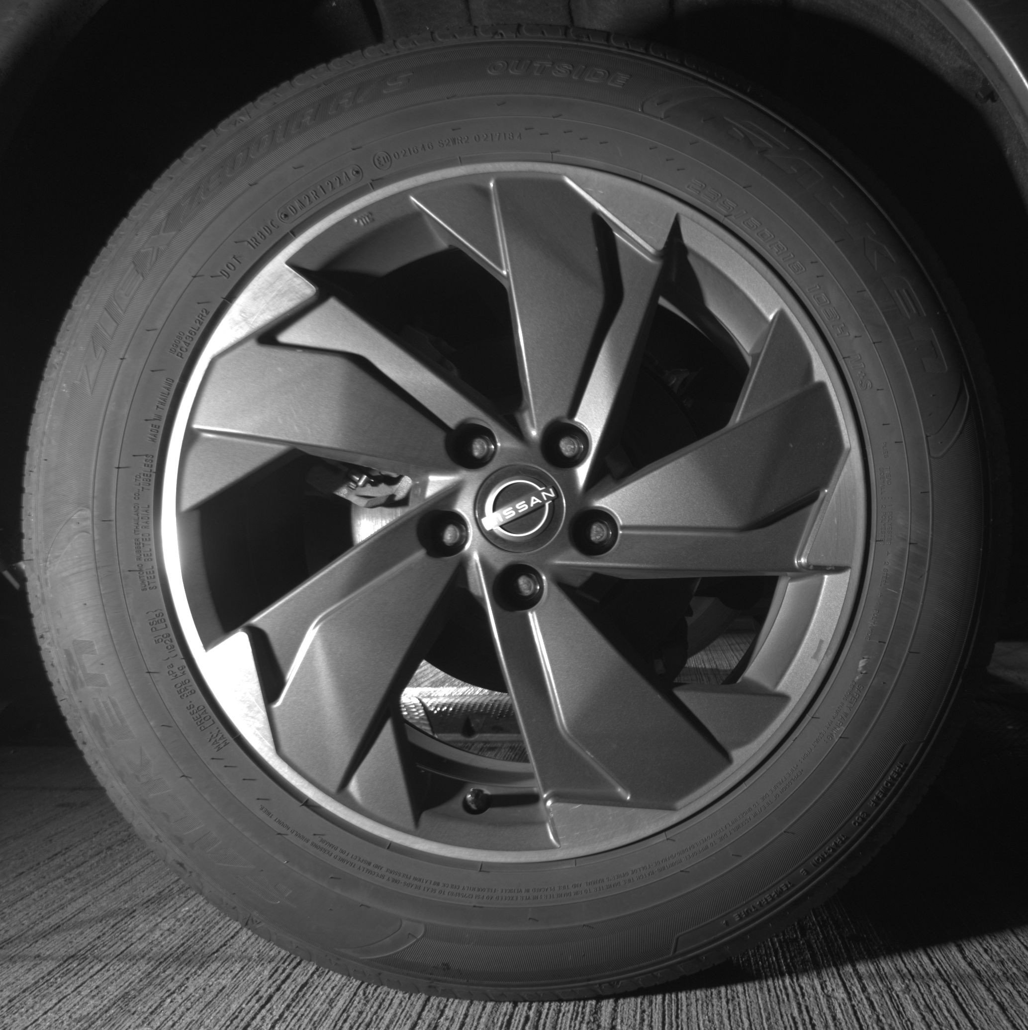 Used 2025 Nissan Rogue SV image 15