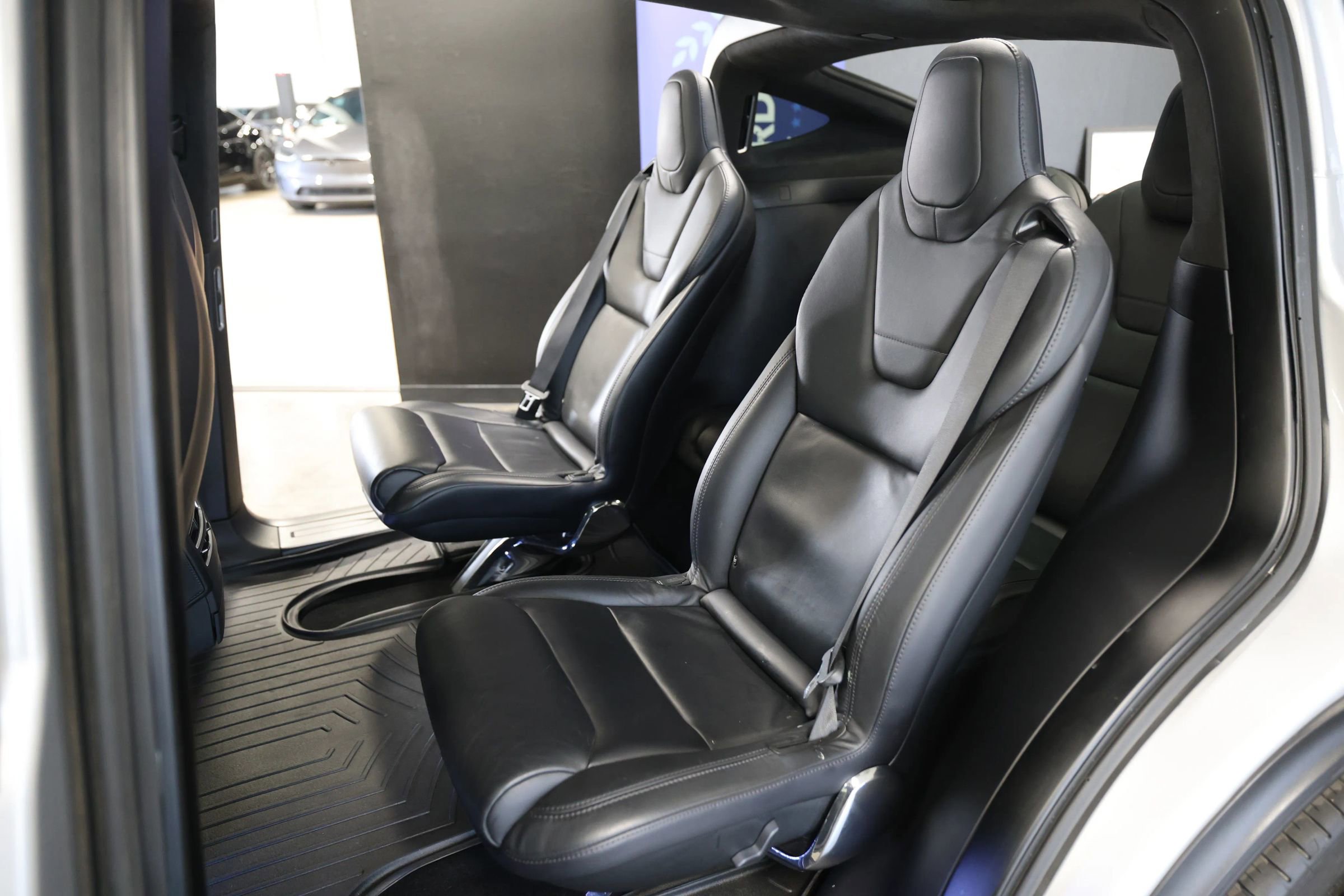 Used 2017 Tesla Model X 100D AWD/4WD image 43