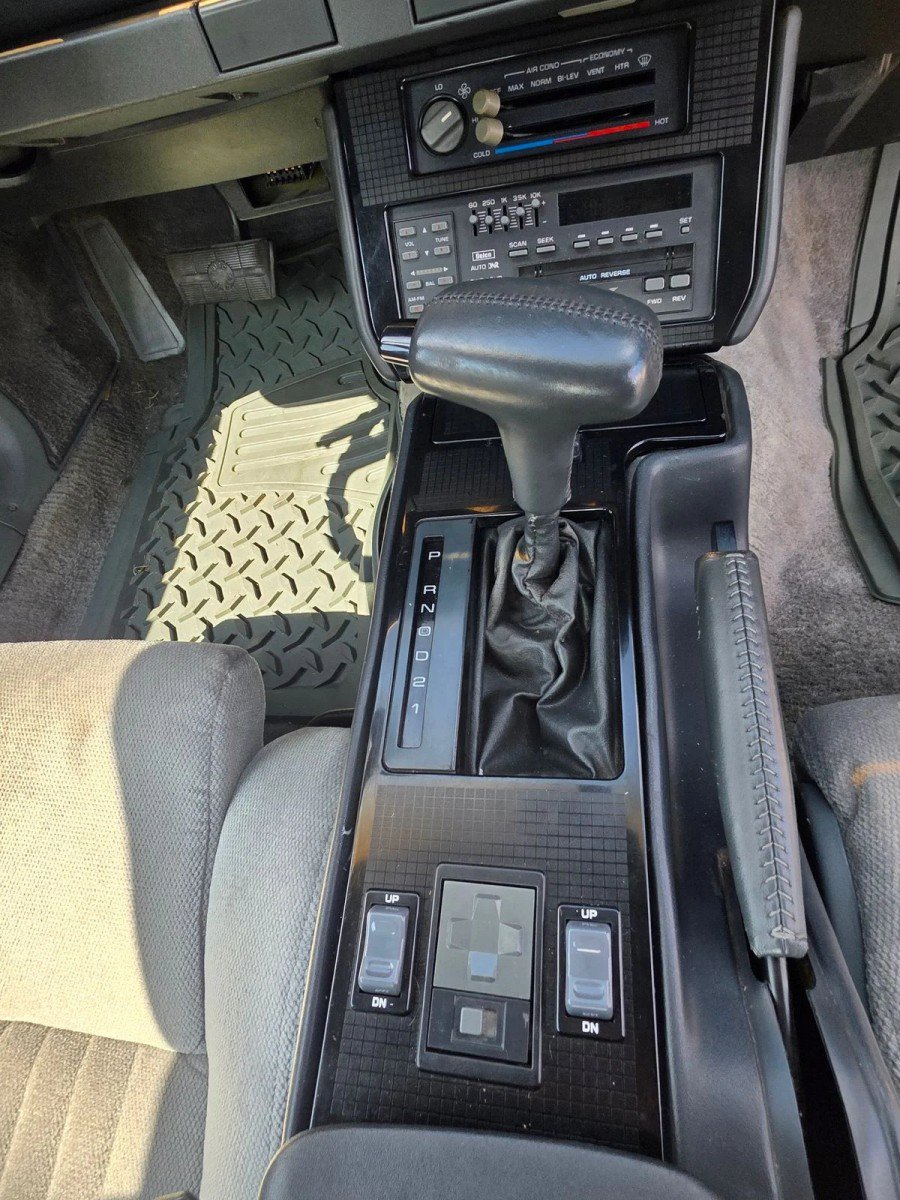 Used 1987 Pontiac Firebird Trans Am RWD image 46