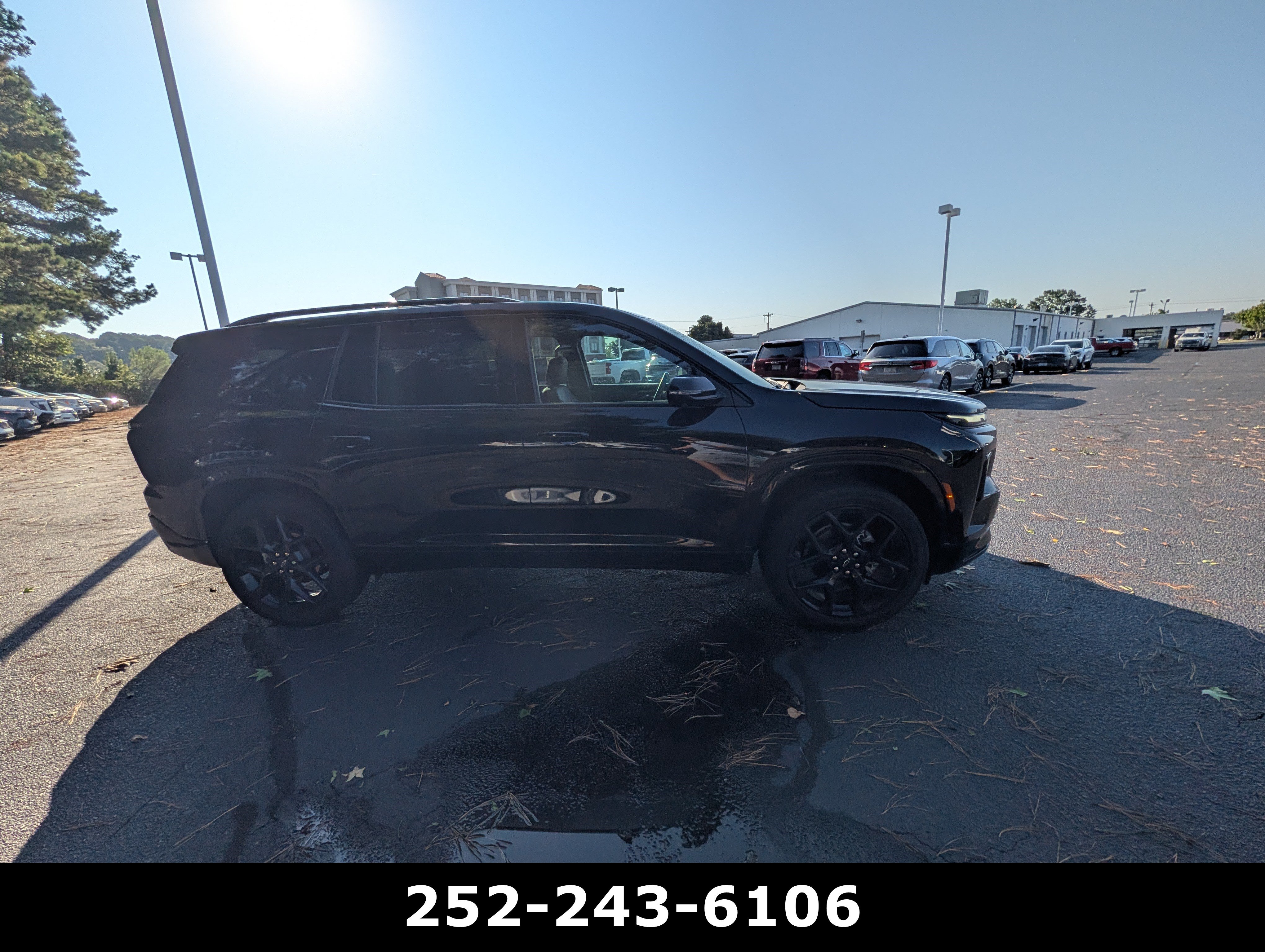 Used 2026 Chevrolet Traverse RS FWD image 5