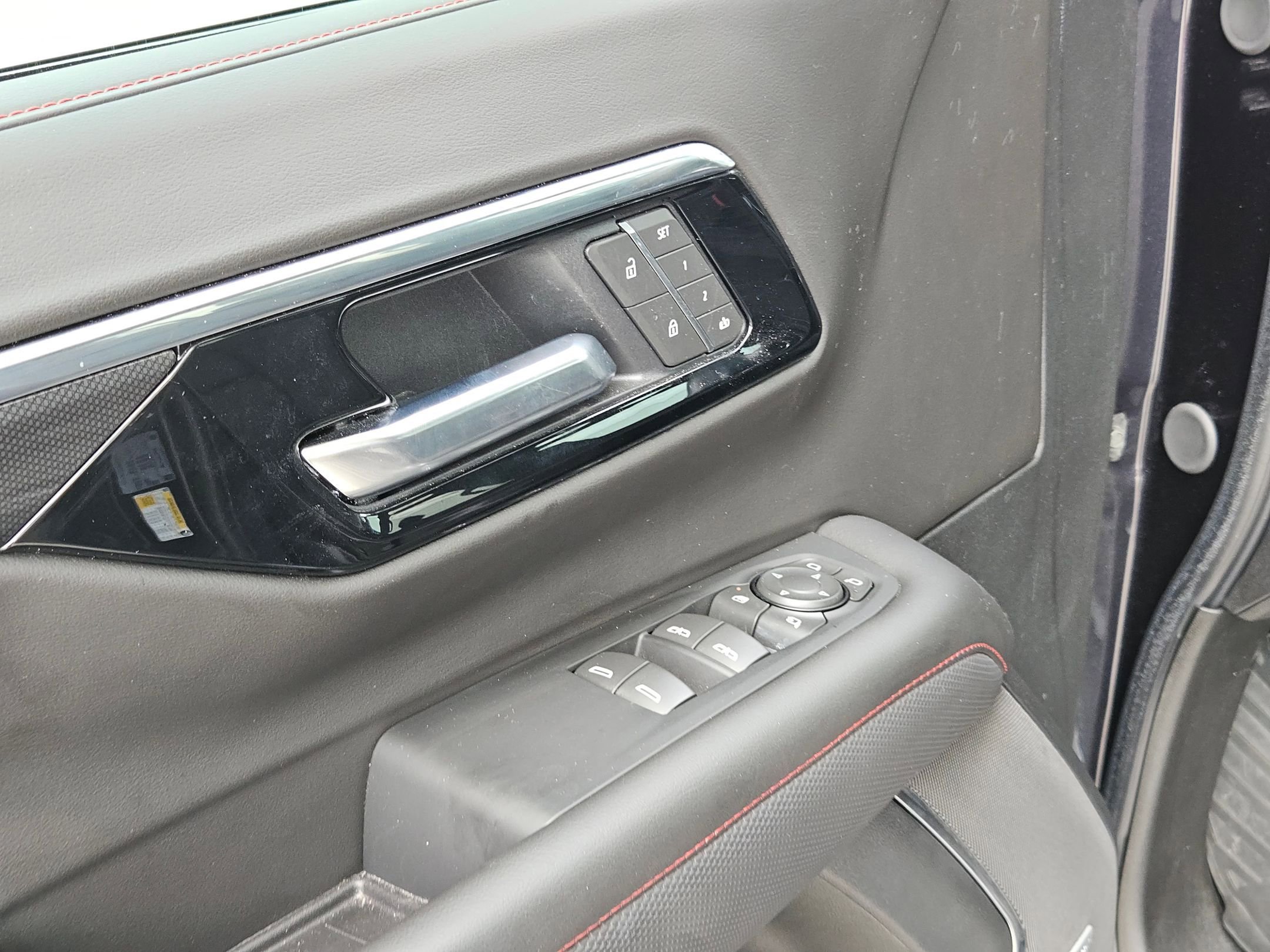 Used 2025 Chevrolet Tahoe RST w/ RST Capability Package image 12