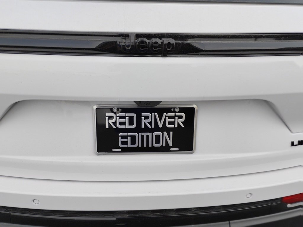 New 2025 Jeep Grand Cherokee Limited w/ Luxury Tech Group II image 13