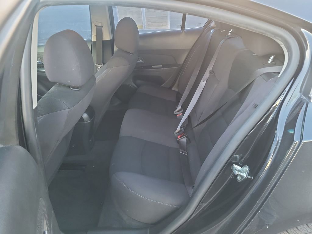 Used 2015 Chevrolet Cruze LT w/ Technology Package image 47