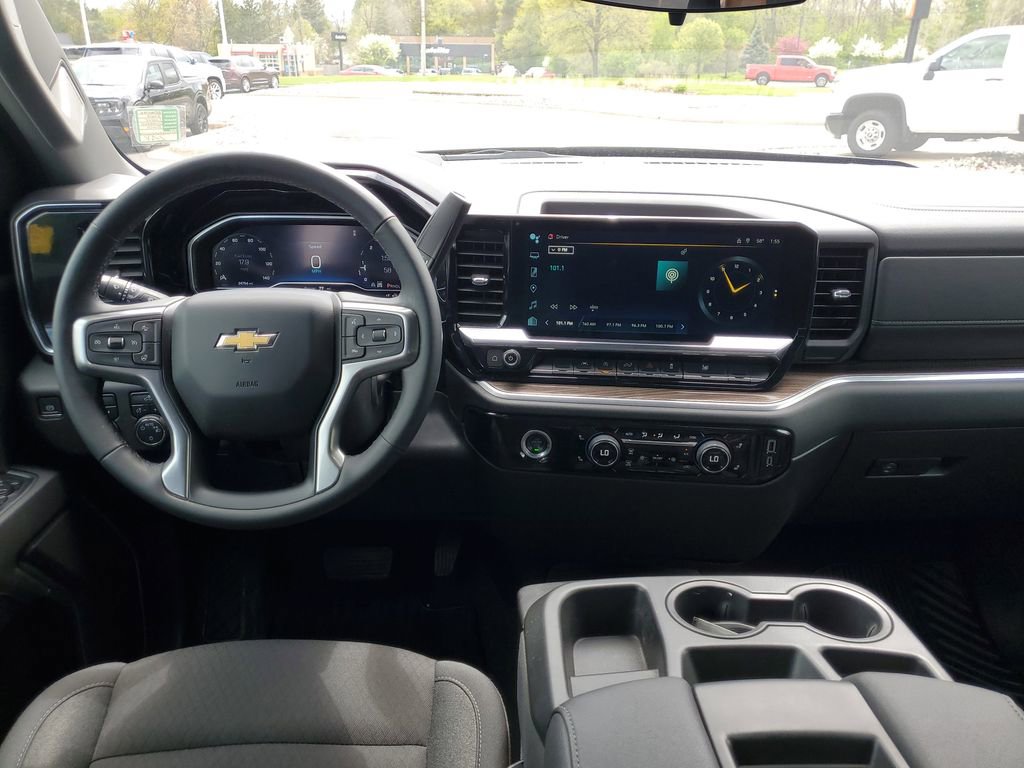 Used 2024 Chevrolet Silverado 1500 LT AWD/4WD image 22